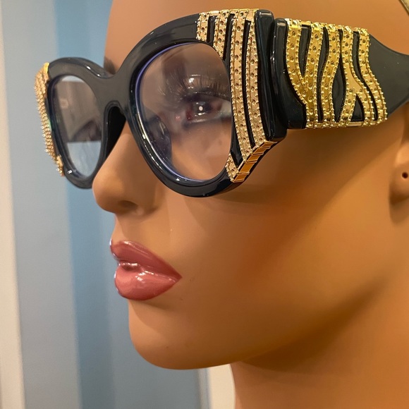 Luxury Fashion Frames - Black and Gold - Picture 4 of 6